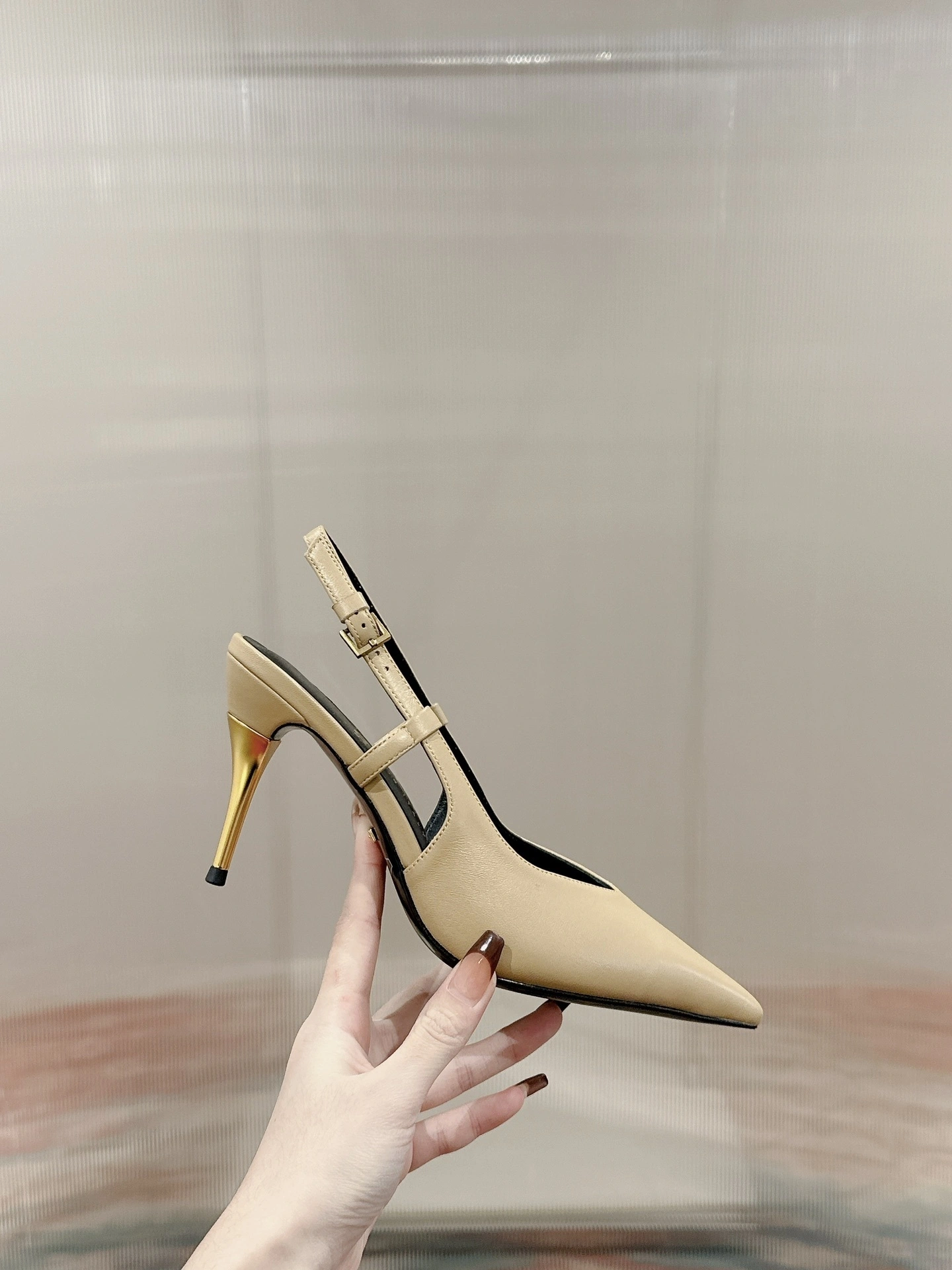 COCO-- 6u33i 762378 C9D00 9702 Heel height：8.5CM sheepskin item:D-X150L2522